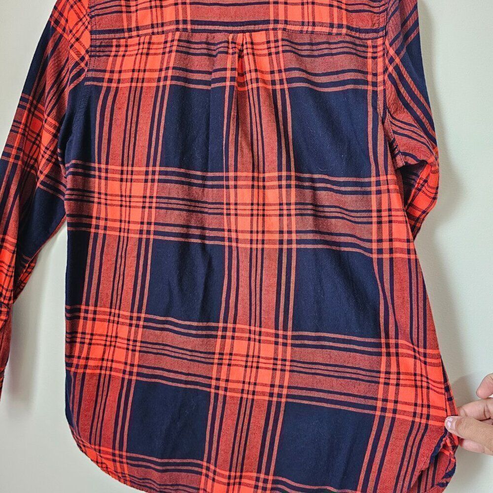 EUC OLD NAVY PLAID THE CLASSIC SHIRT BUTTON DOWN SIZE SMALL WOMENS - Picture 9 of 14